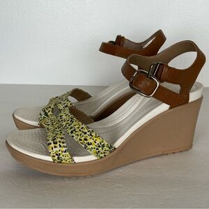 Crocs Leigh Li Wedge Sandals Size 9 W Ankle Strap Brown Strap